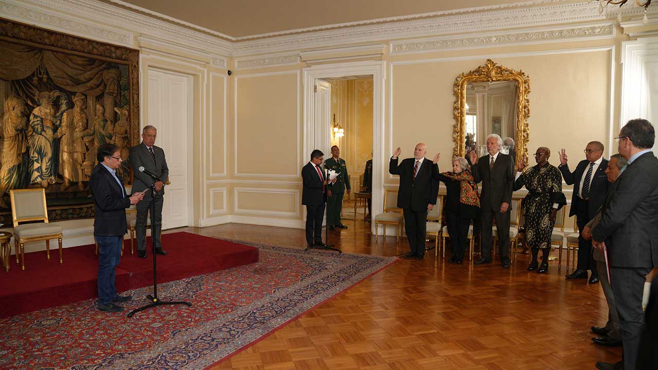Presidente Gustavo Petro en la posesión de embajadores en la Casa de Nariño