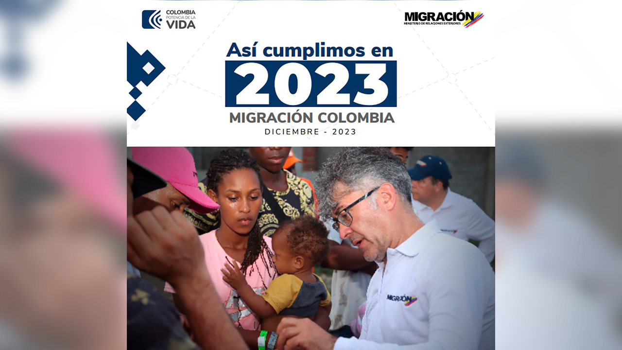 Migrantes venezonos recibiendo el Permiso por Protección Temporal en 2023